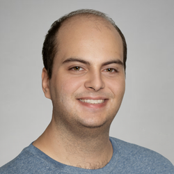 Portrait photo of Camilo Broermann